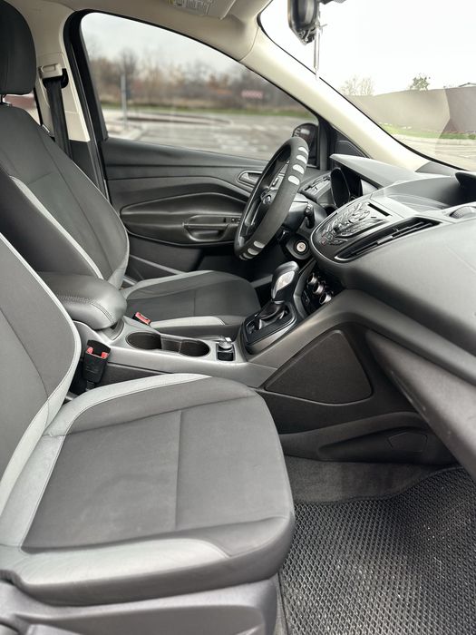 Ford Escape 2,5 газ/бенз Автомат