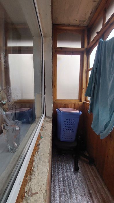 Продам 2-кімнатну квартиру. Вул.Стависька,33.