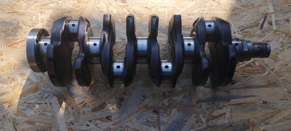 Колін вал до Mazda 626 ge 2.0 бензин