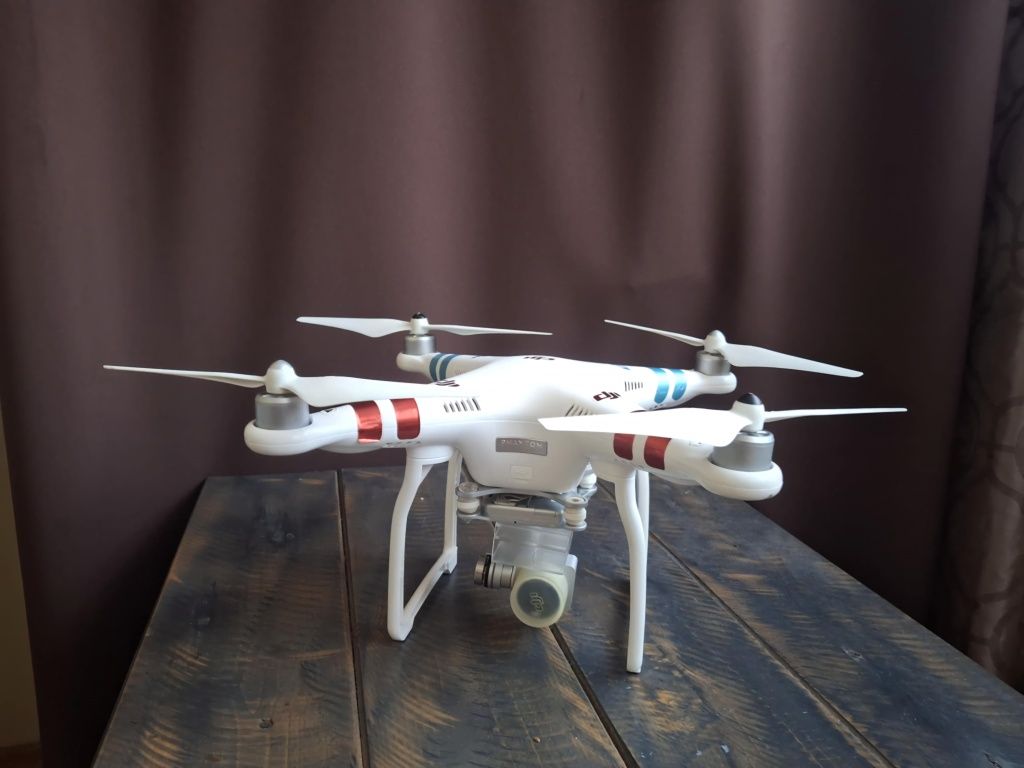 Sprzedam Drona Phantom 3 + akcesoria i specjalny plecak,polecam