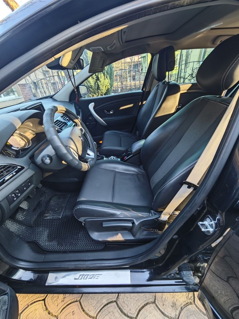 Renault Megan 3 BOSE 2012р.