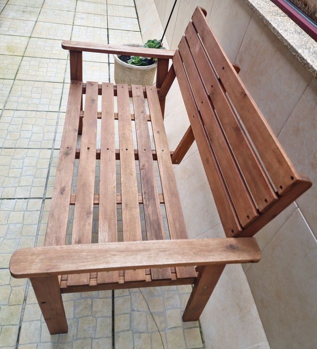 Banco Jardim Acácia