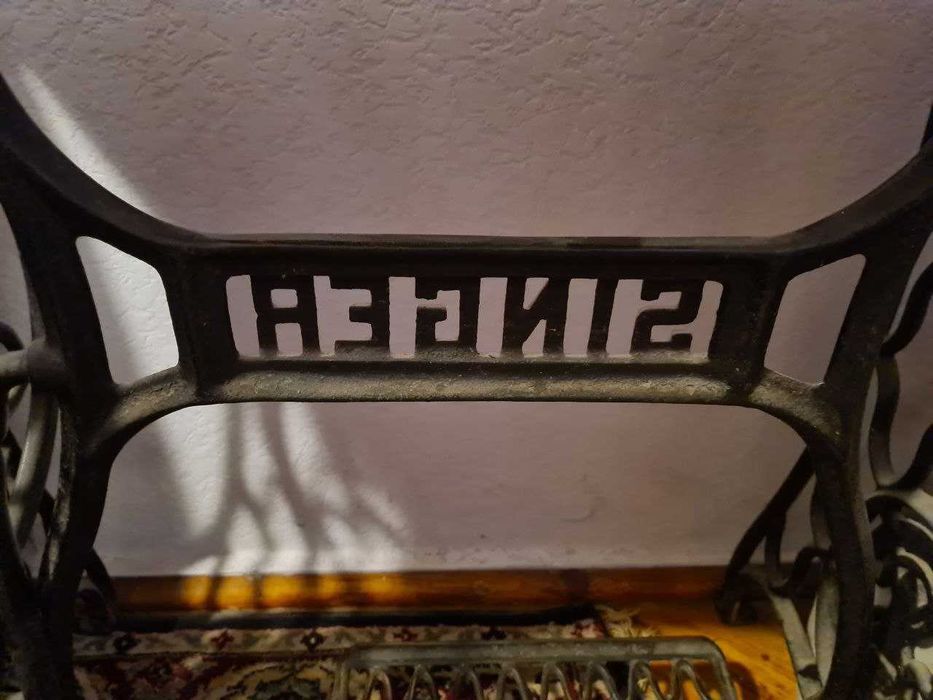 Швейна машинка Singer, в доброму стані, працююча