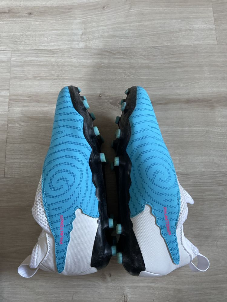 Dziecięce buty nike korki