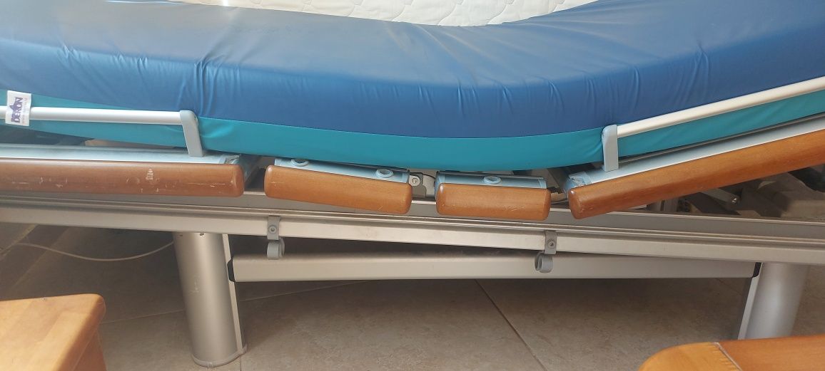 Cama articulada elevatoria