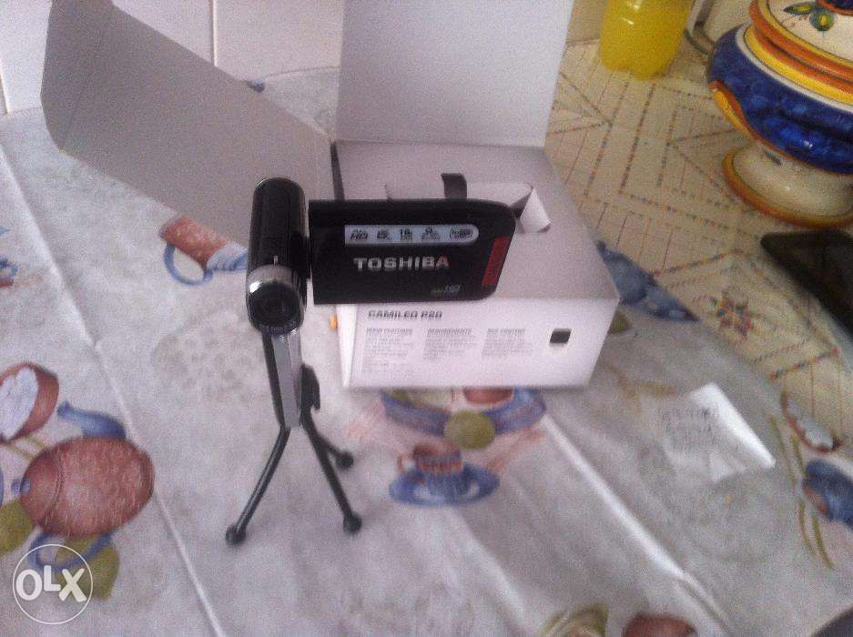 Máquina filmar toshiba-camileo p20