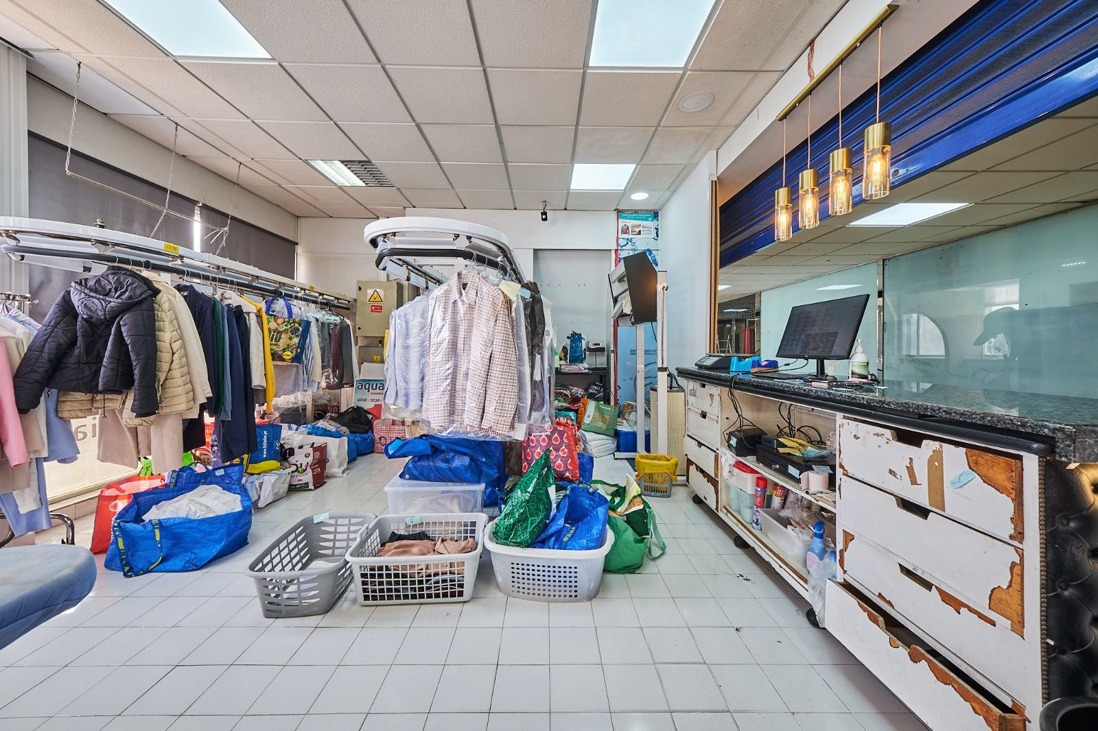 Oportunidade única – Venda de equipamentos de lavandaria / Engomadoria