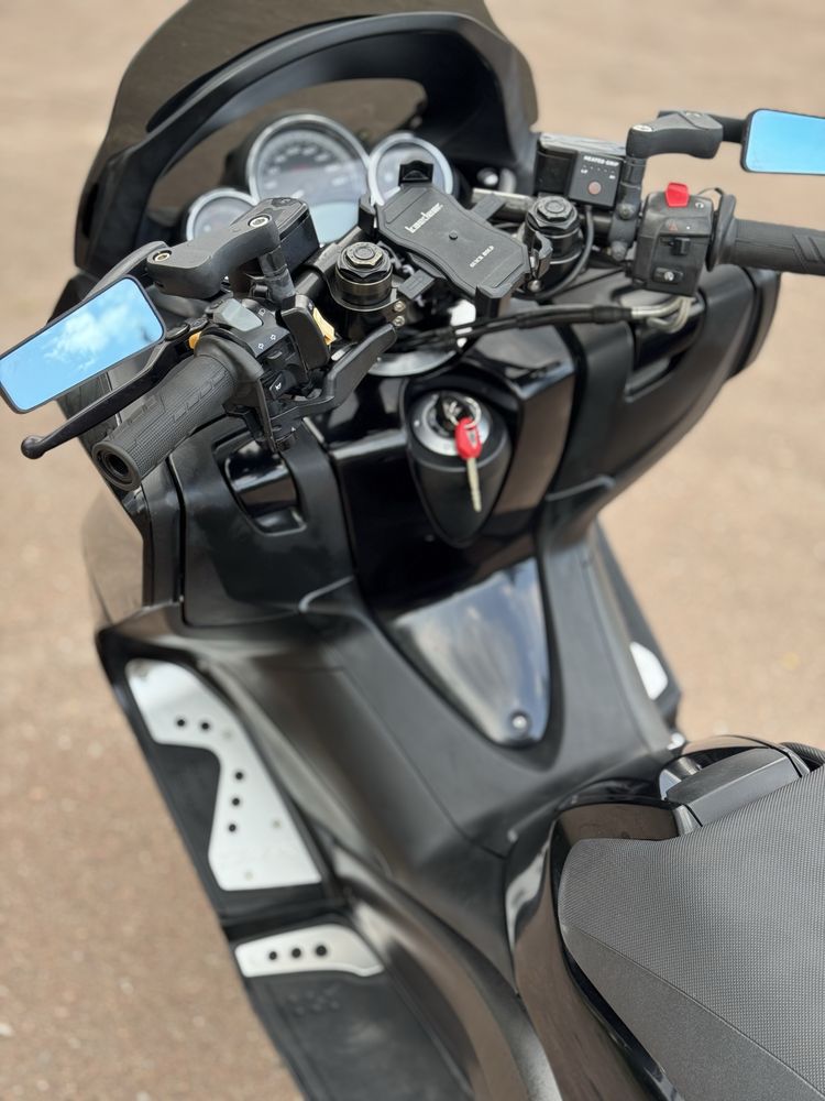 Максі - скутер Yamaha T-MAX 500 Ямаха з Японіі