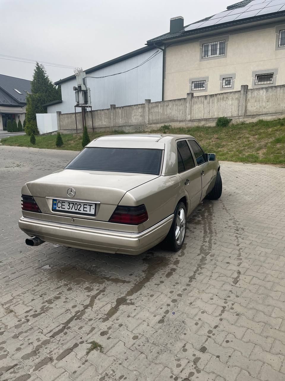 Продам мерседес 124
