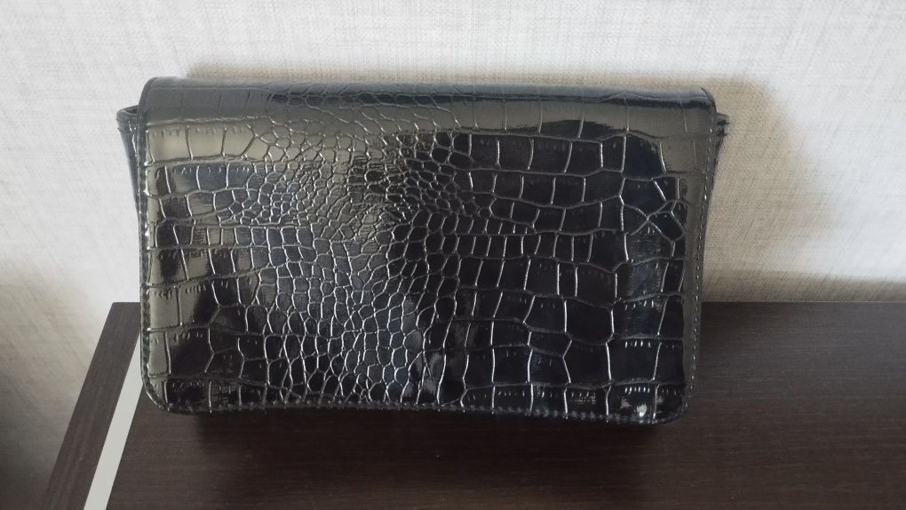 Продам сумку клач