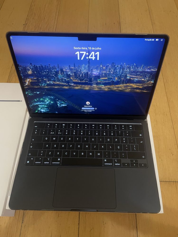 Macbook air 2024 M3 16GB