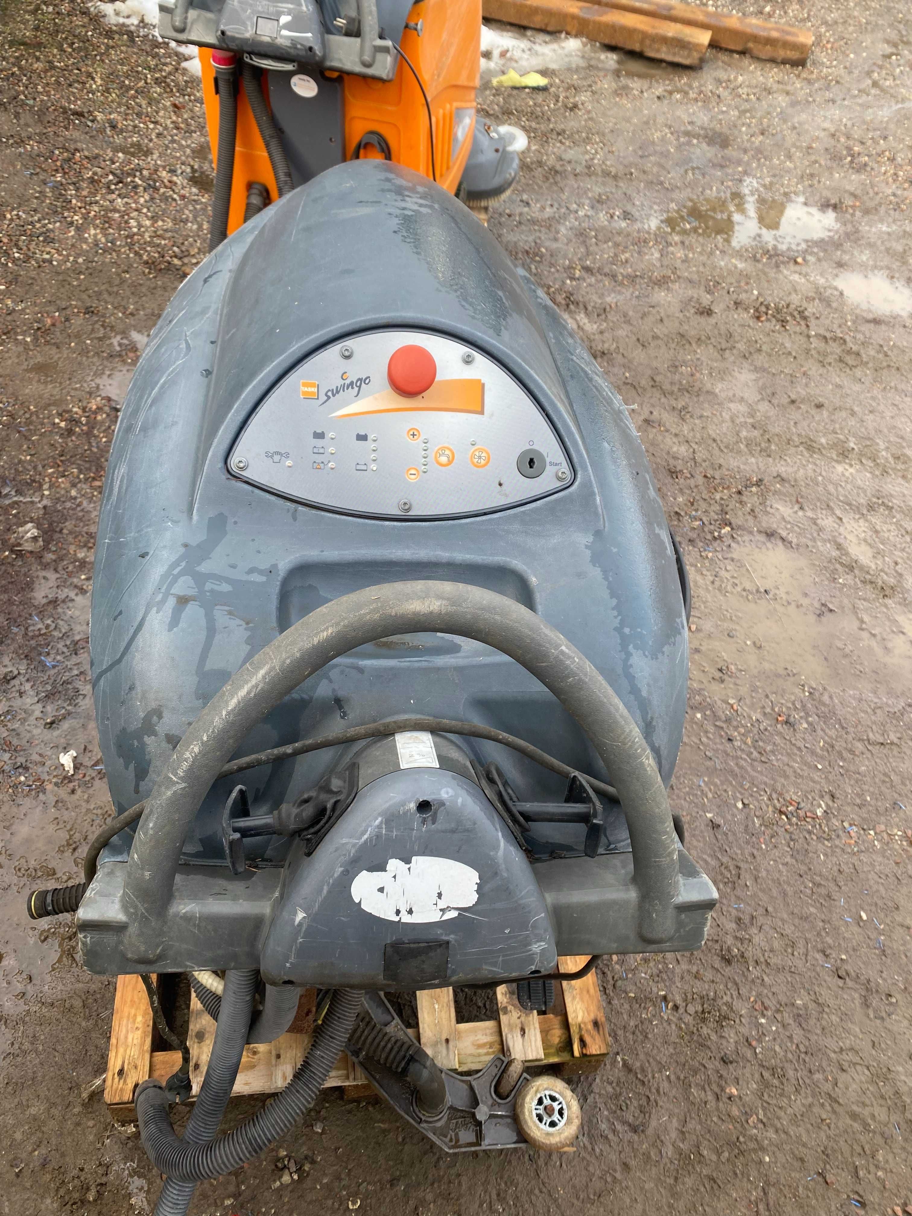 TASKI SWINGO 1650 Automatyczna Myjka  2szt