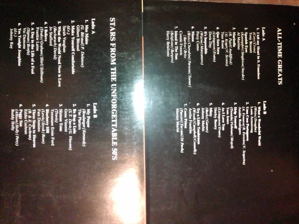 Coletânea com 8 discos