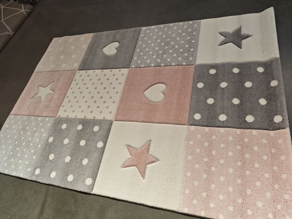 Dywan 160x230 cm jasny gwiazdy serca używany