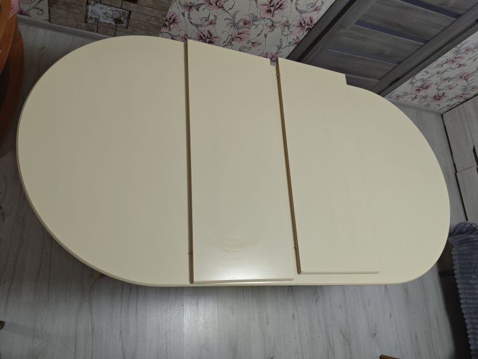 Стіл дерев'яний (2000/100/40/40).