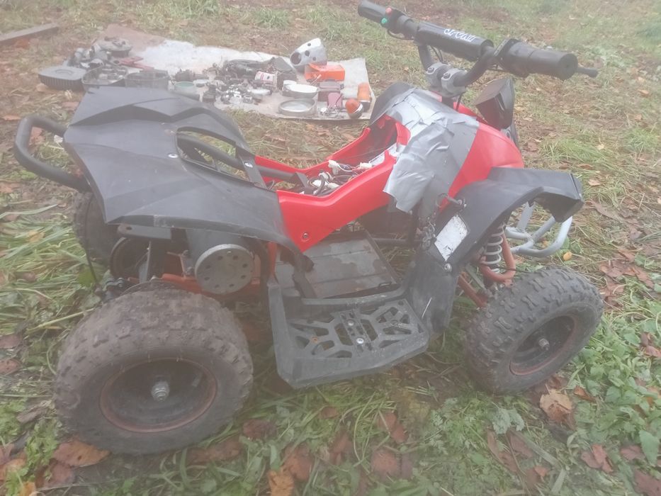 Zabawka samochód elektryczny mini quad