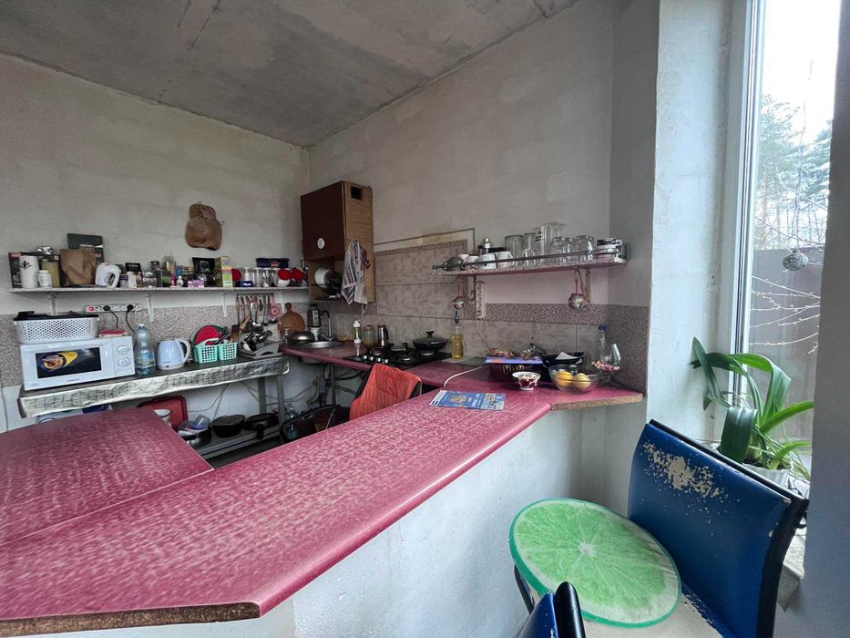 ПРОДАЖ просторого будинку з ЧАСТКОВИМ ремонтом! виїзд на Богатирську