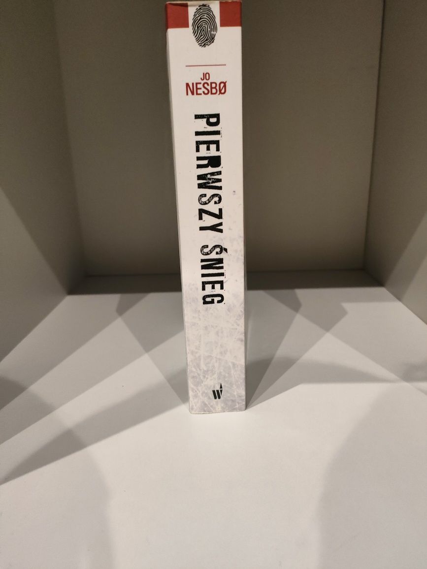 Do negocjacji książka Jo Nesbø „Pierwszy Śnieg”