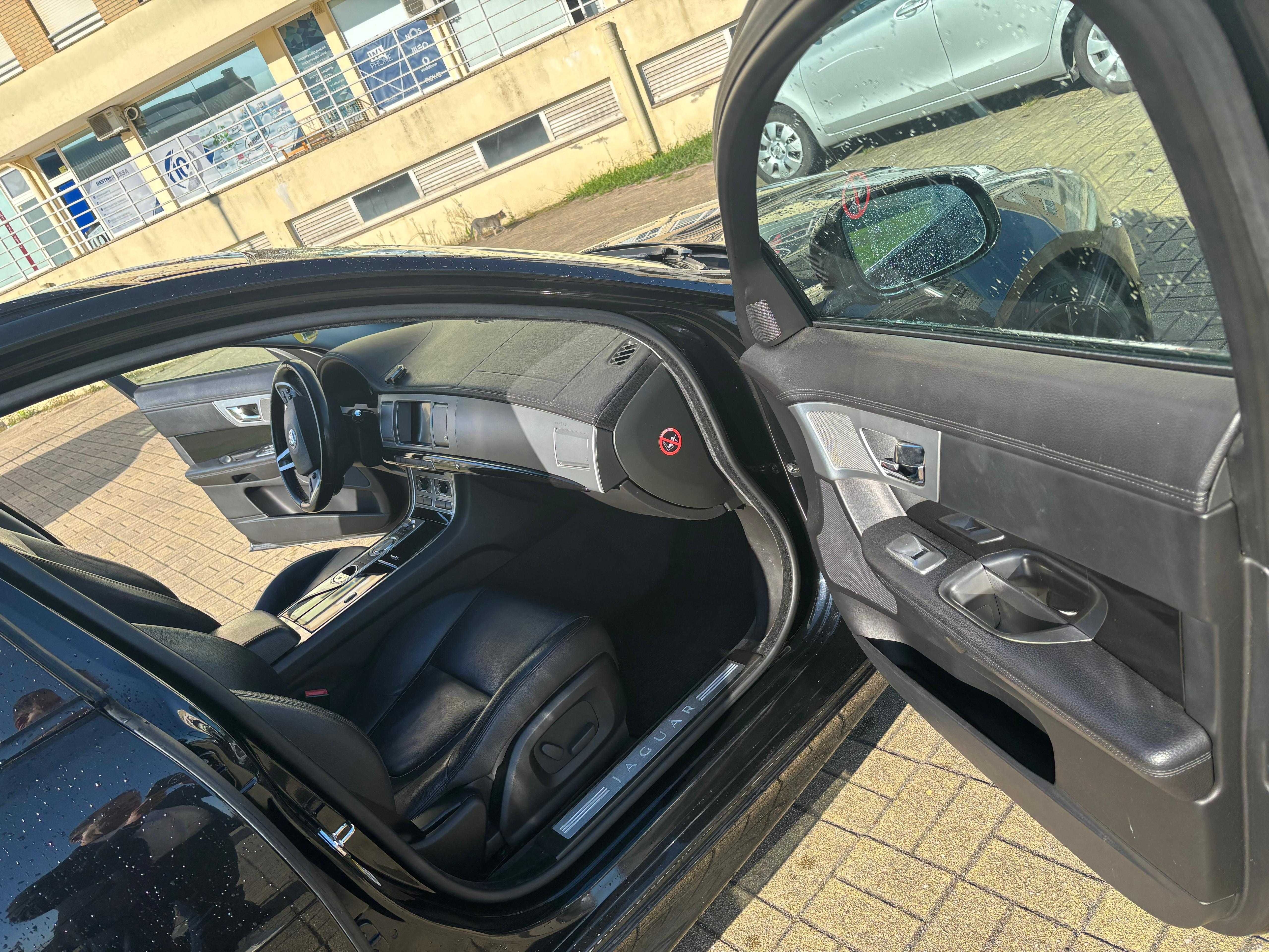 Vendo - Carrinha Jaguar