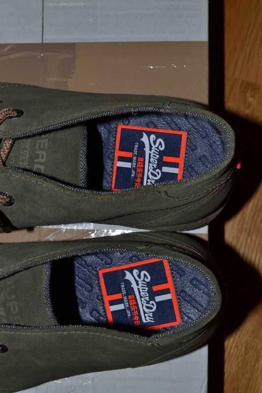 Фирменные ботинки туфли Superdry замшевые оливкового цвета новые