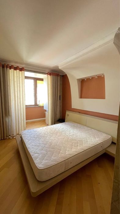 2-х кімнатна квартира з кухнею-студією