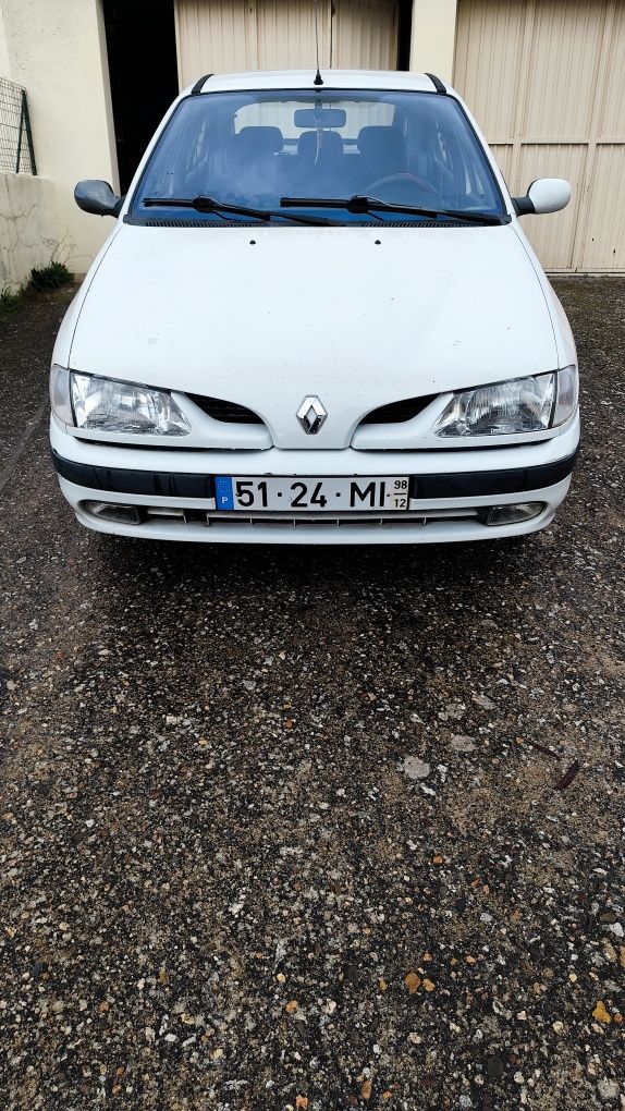Renault Megane 1.4 gasolina