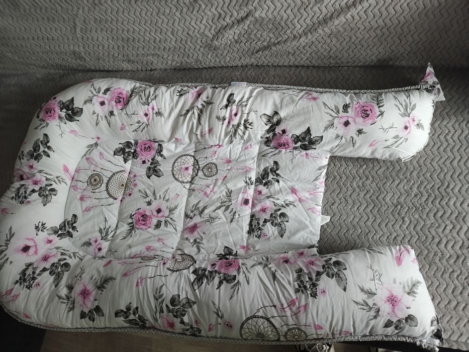 Ciuszki dziecięce okazja 7 kartonów z łóżeczkiem