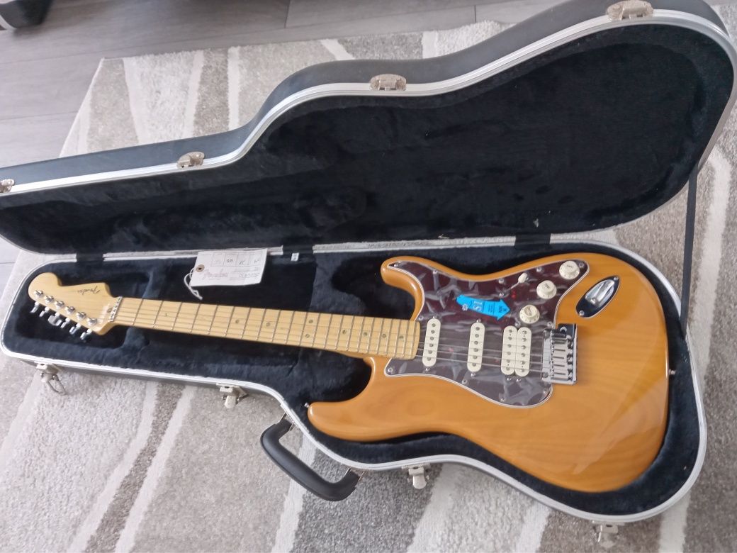 Fender stratocaster deluxe HSS USA jak nowy