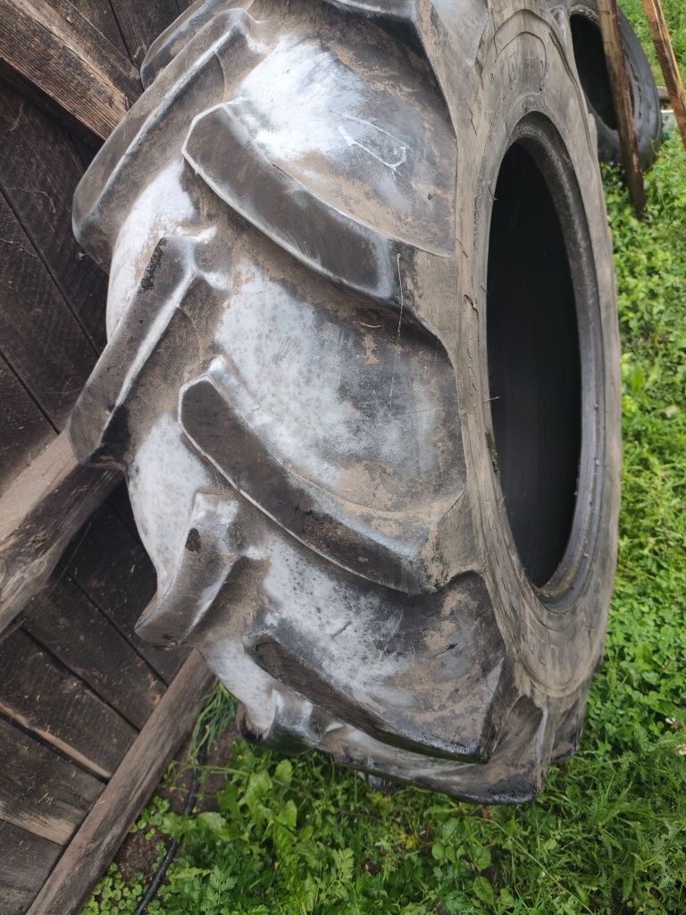 2 opony Cultor 380/70 r24