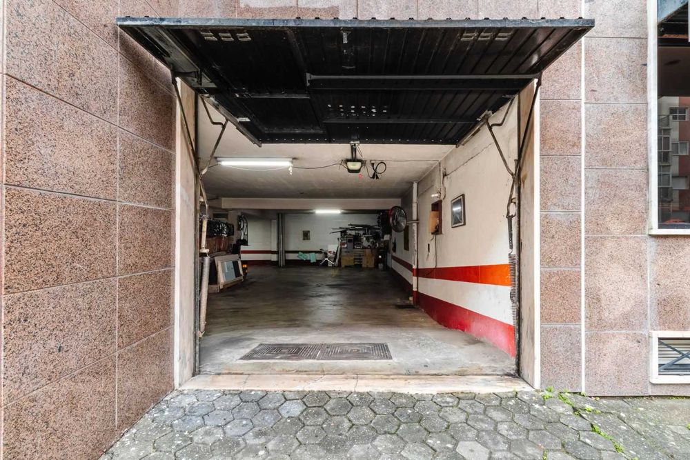 NOVIDADE apartamento t2 com lugar de garagem Mem Martins