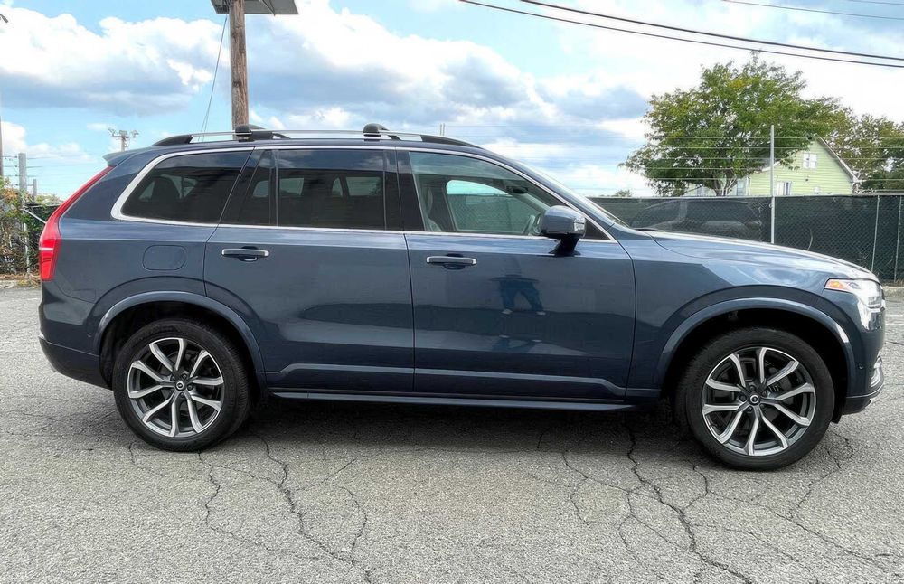 Volvo XC90      2019