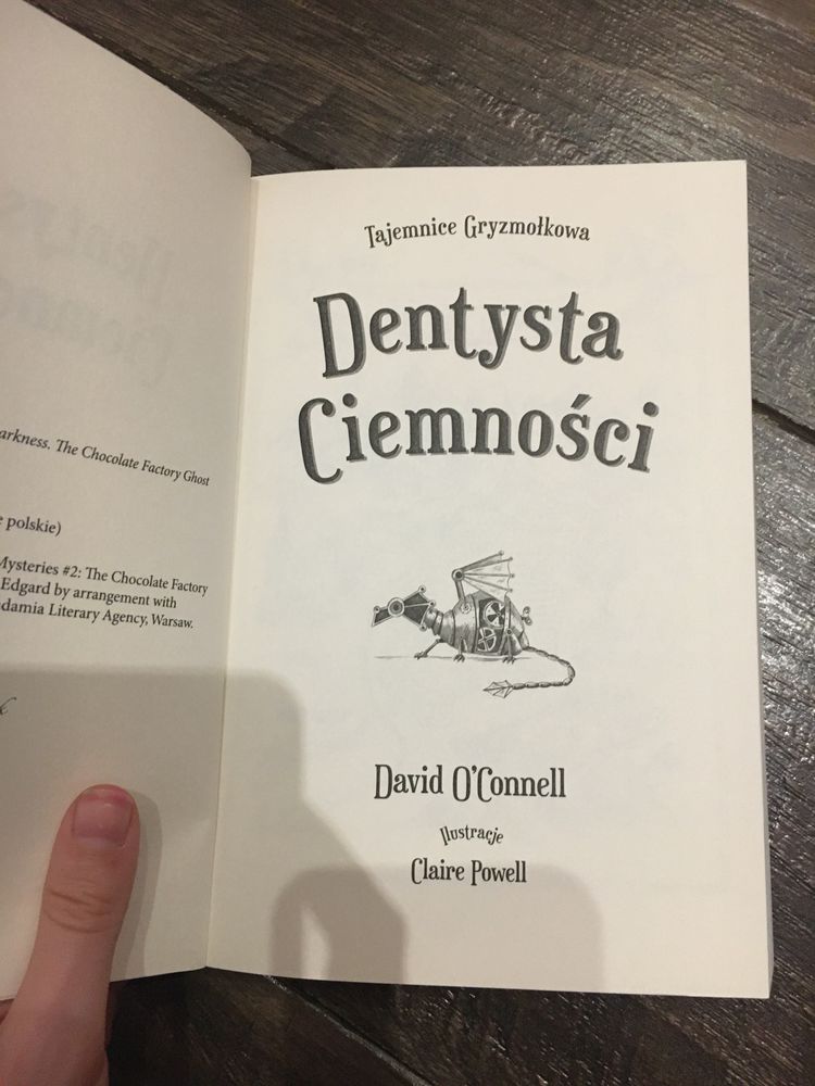 Książka Dentysta Ciemności autor David O’Connell