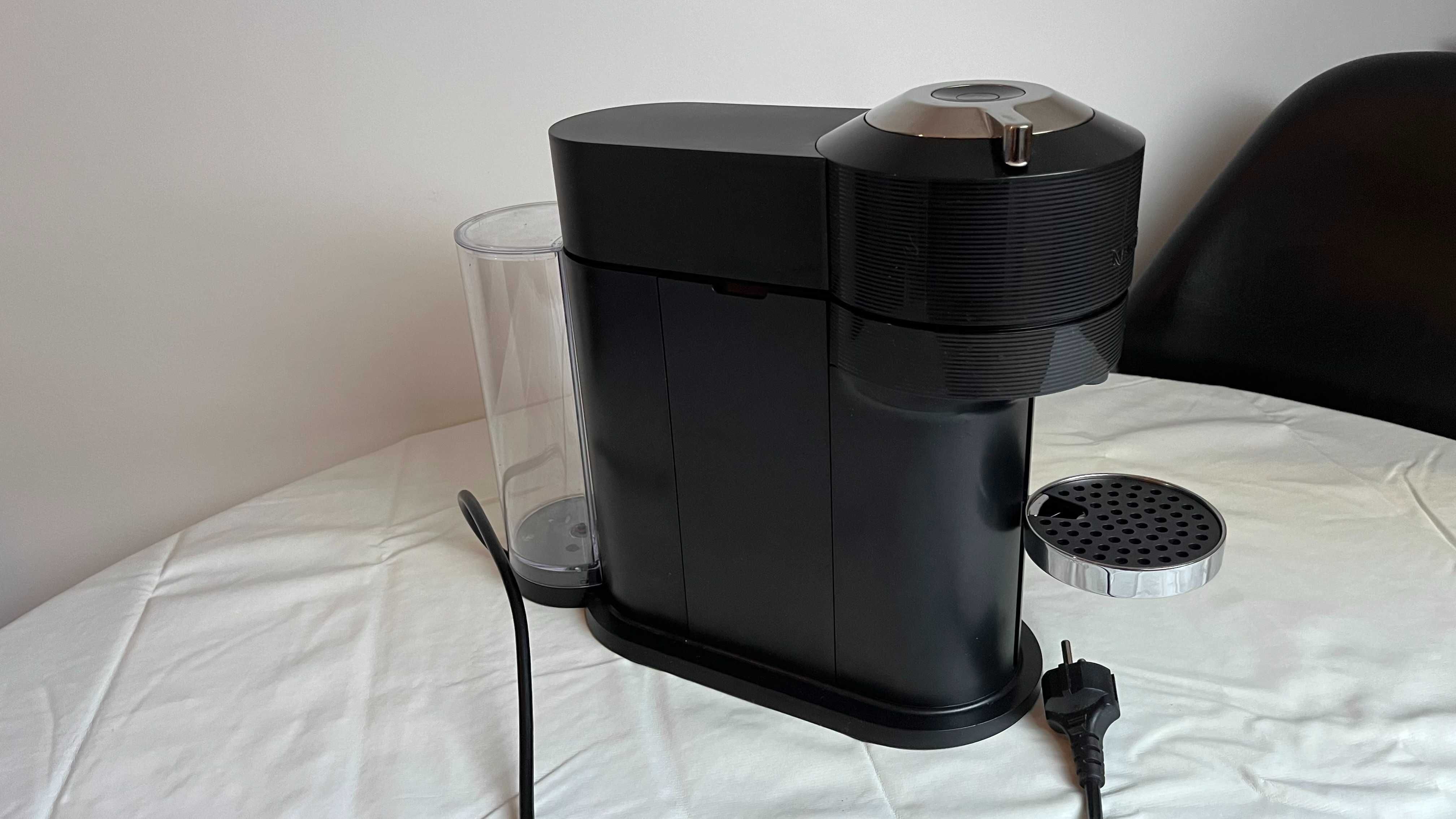 Maquina café Nespresso Vertuo - Como nova