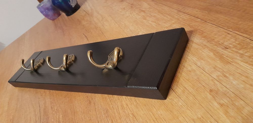 Wieszak na ręczniki, gadżety, ubrania...