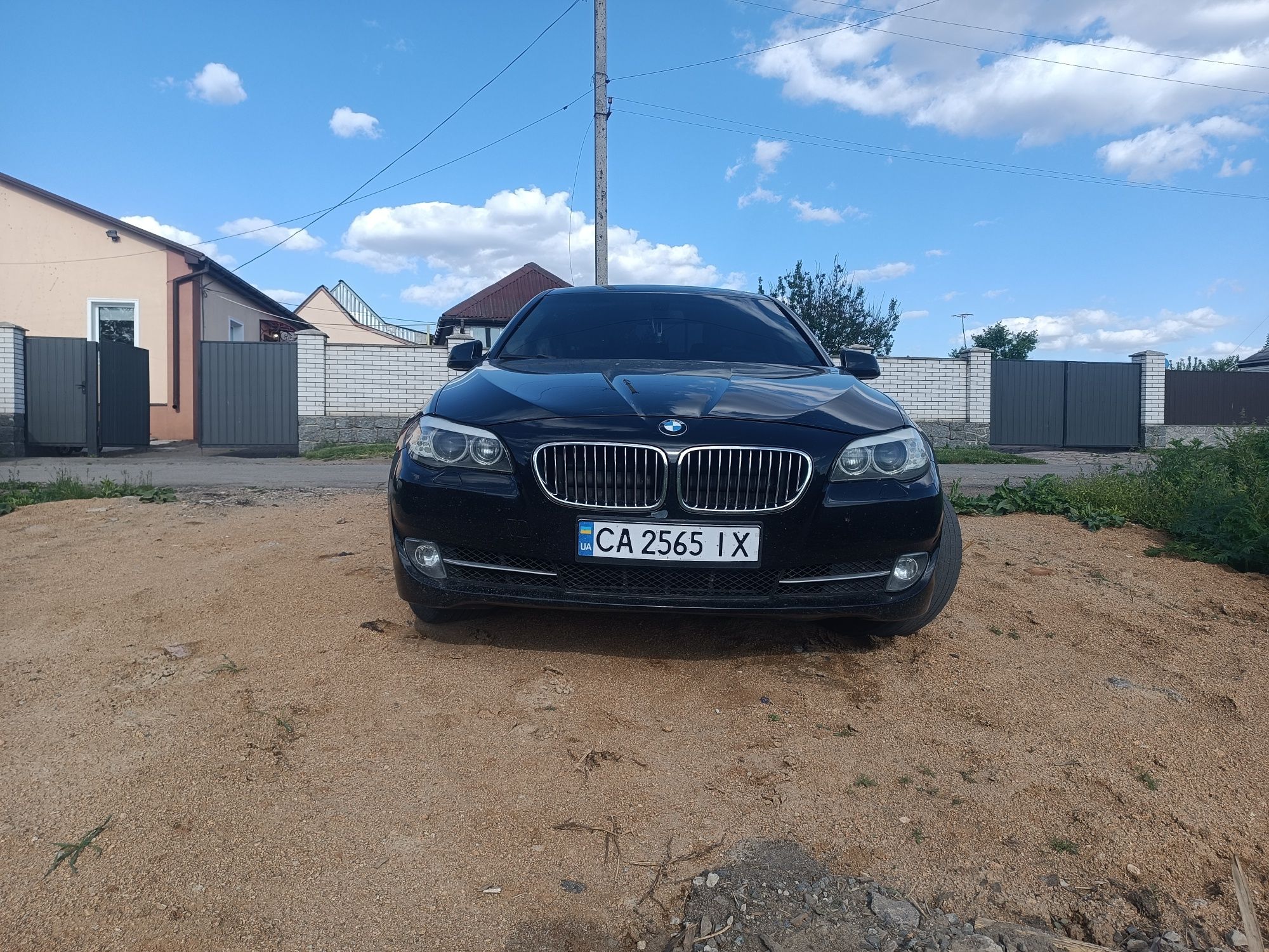 Продам власне авто BMW528