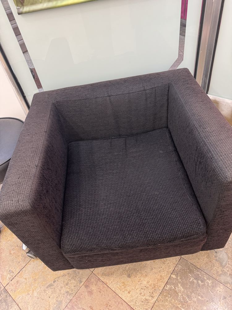 Dois Sofas em veludo preto