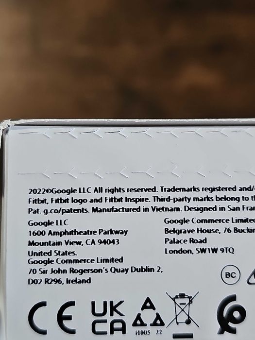 Fitbit Inspire 3; Tracker aktywności fitness wraz z 6-cio miesieczną