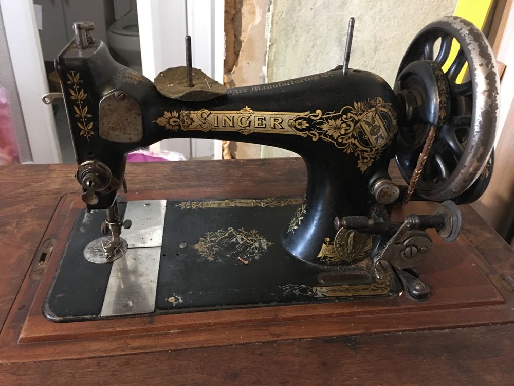 Швейна машинка singer 1904 року