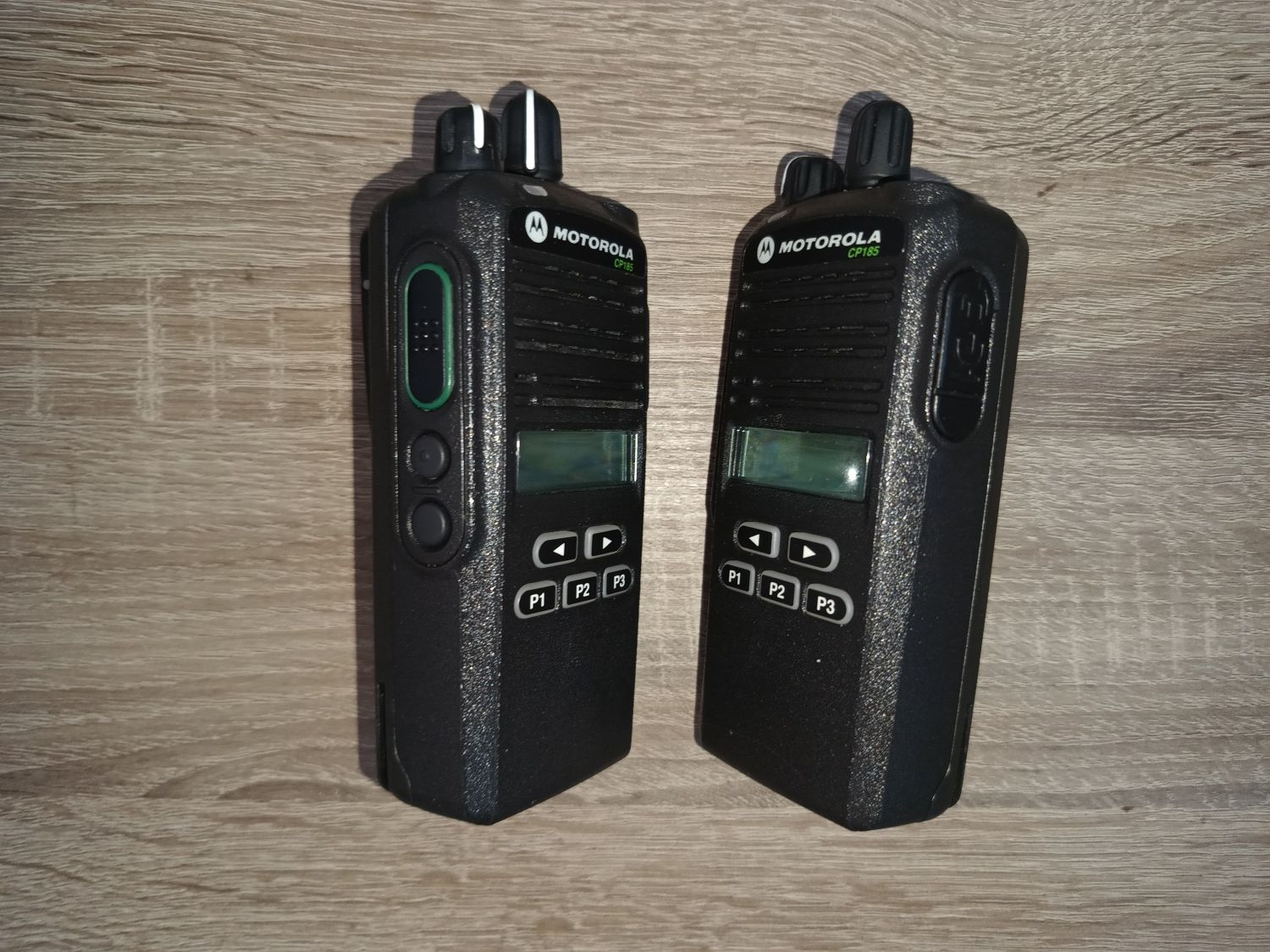 MOTOROLA CP185 UHF (435-480 МГц) 2 Робочі рація радіостанція