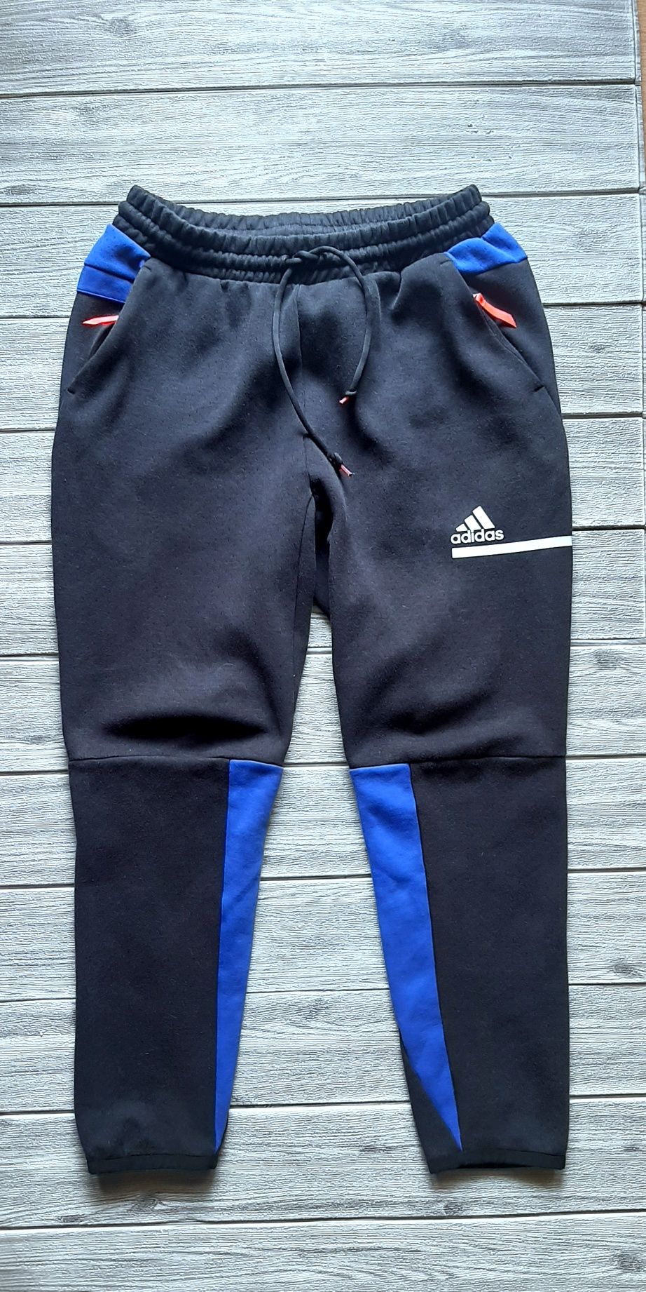 Dres Adidas bluza rozpinana kapturem spodnie dresowe komplet męski M