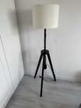 Lampa stojąca do salonu