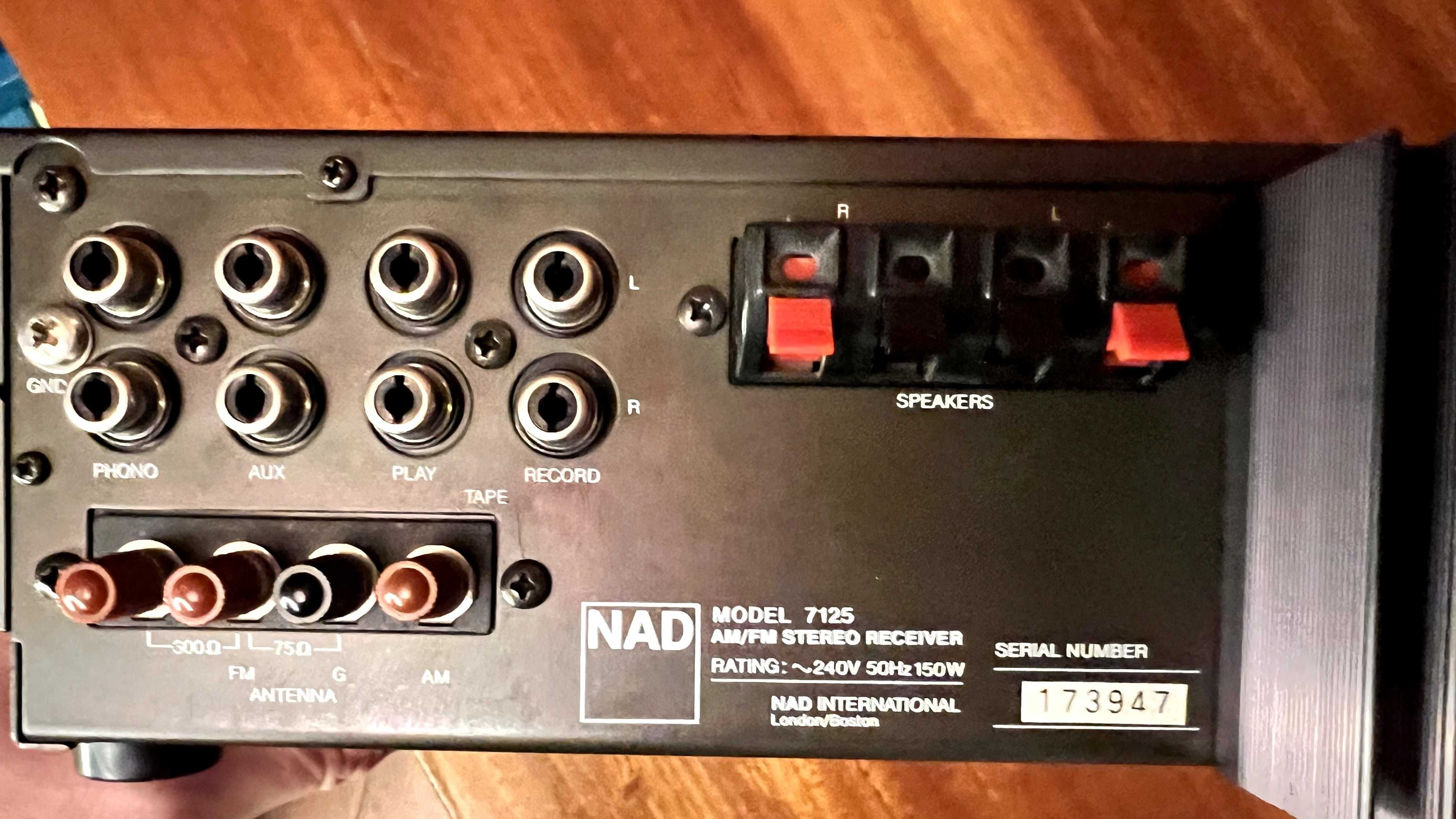 NAD 7125 amplituner stereo