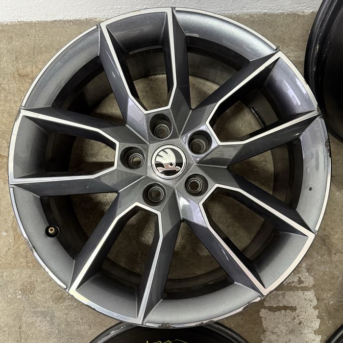 Alufelgi 5x112 18" Skoda Octavia III RS Oryginalne