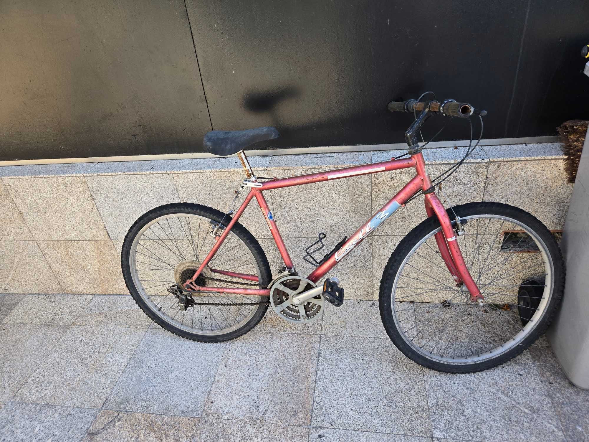 Vendo bicicleta.