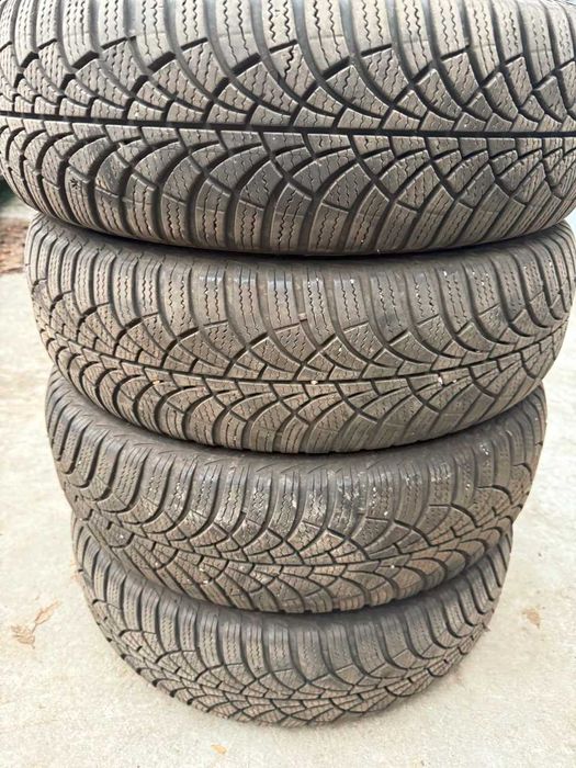 Продам комплект зимних шин Goodyear UltraGrip 9 + 185/65 R15 88T