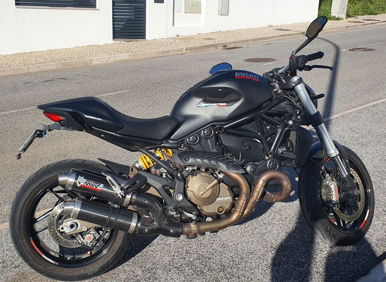 Ducati Monster 821