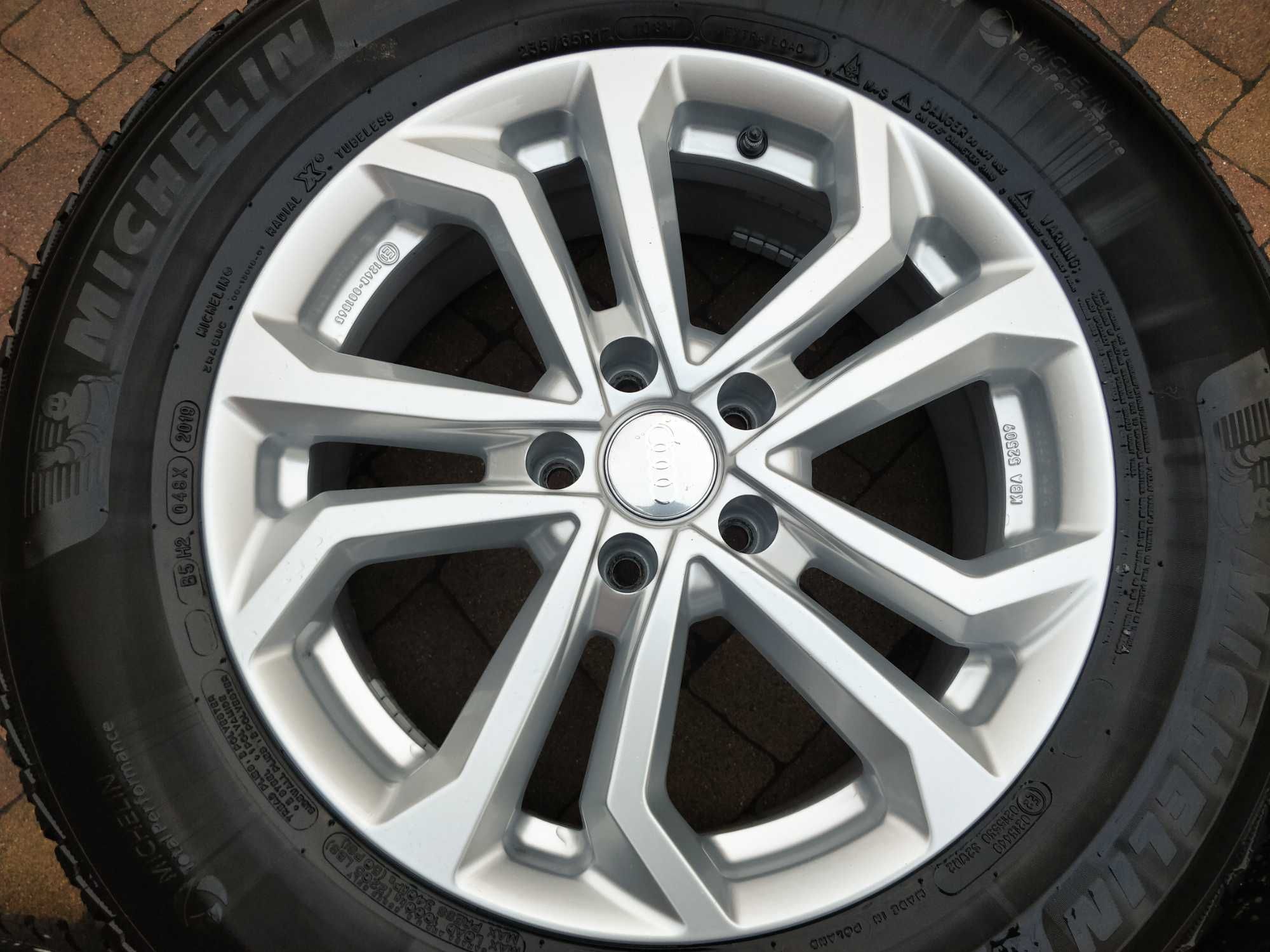 3319. Alufelgi 17" Audi Q5 8R Fy 7J ET34 Tiguan 5x112 ładne proste