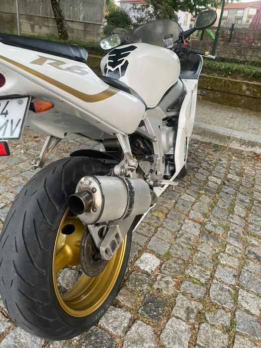 Vendo Yamaha R6 1999