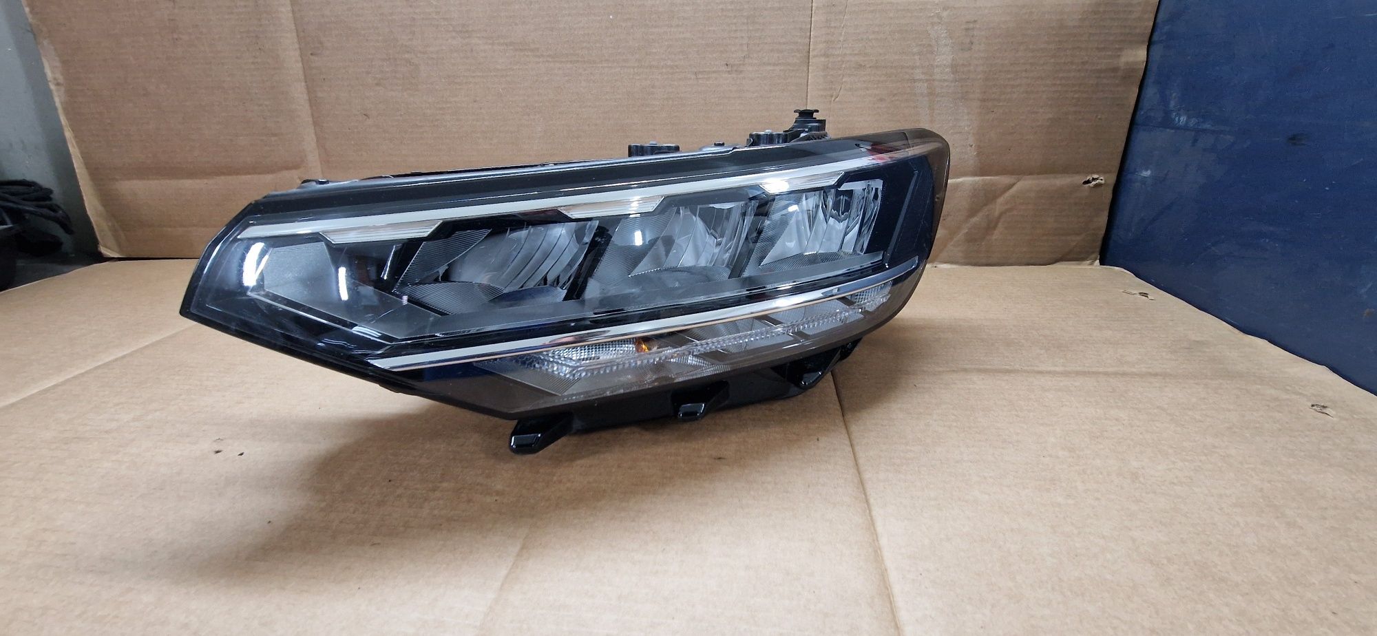 Lampa przod przednia lewa vw passat b8 lift led