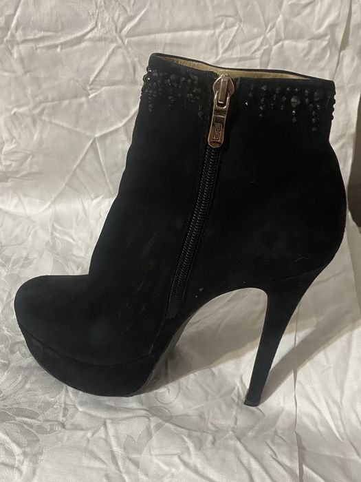 Ботінки стильні  діночі